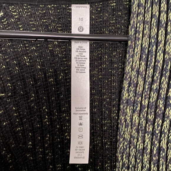 SOLD!!!  Lululemon Cotton Cashmere Wool Blend Cardigan Green & Black Size 10 - Picture 6 of 11